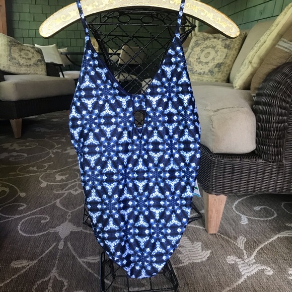Speedo Printed Marla 1 piece swimsuit Lg NWT - Picture 2 of 6